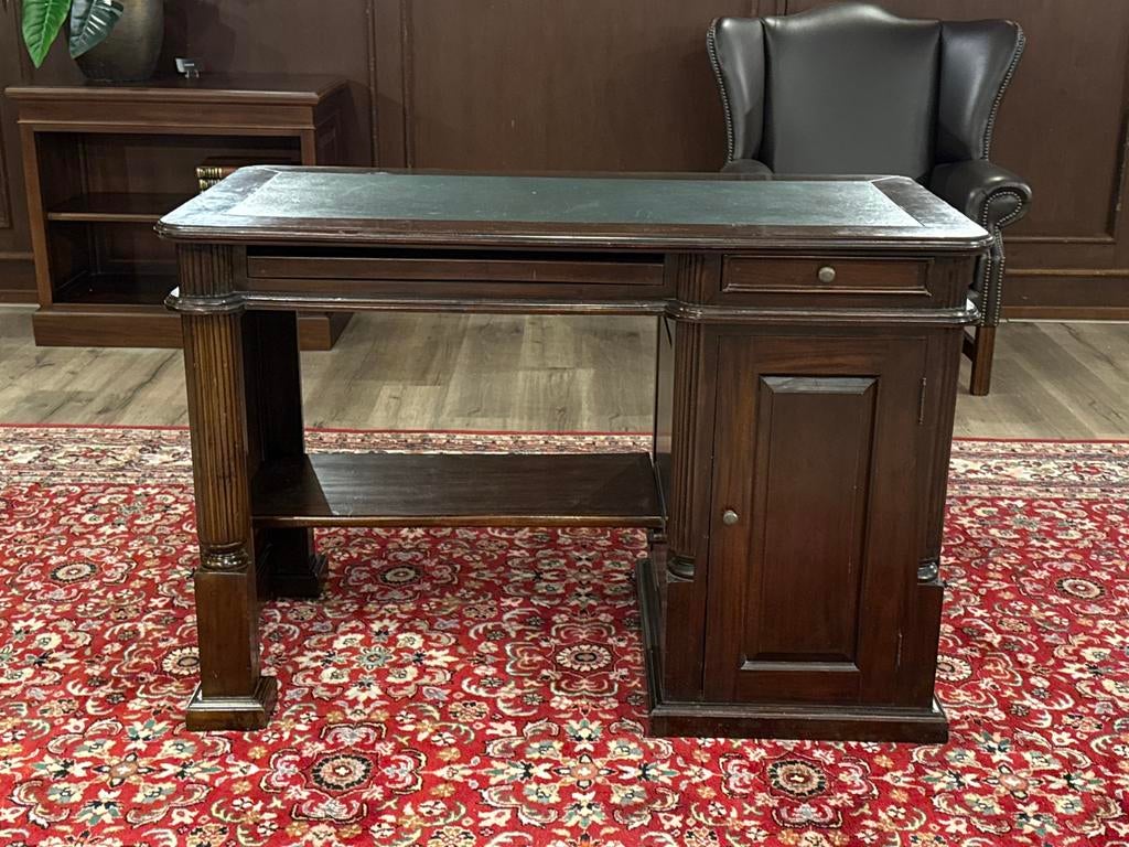 Klassiek Engels bureau #630, Ophalen of Verzenden, Zo goed als nieuw