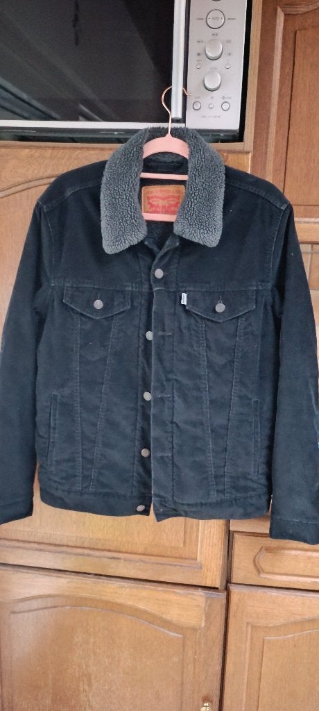 Levi's Trucker Jacket zwart fleecejack. Maat M, Kleding | Heren, Jassen | Winter, Ophalen of Verzenden, Zo goed als nieuw, Overige maten