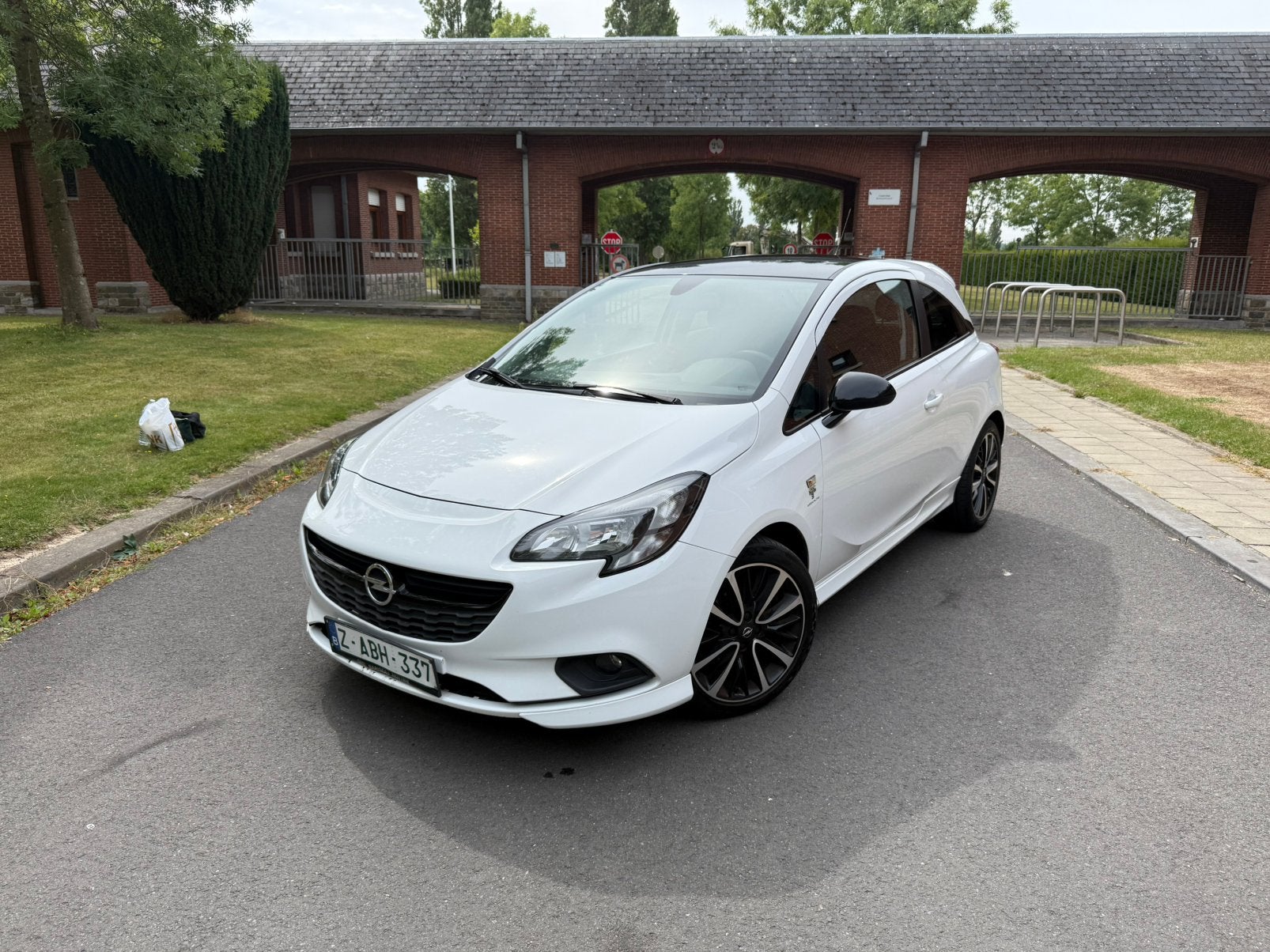 Opel Corsa 1.4 OPC Line 2017 - Prête a immatriculer, Auto's, Opel, Voorwielaandrijving, Dealer onderhouden, Stof, Zwart