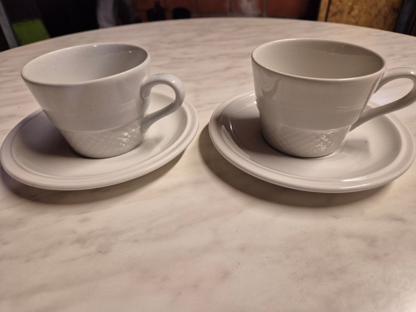 15 koffietassen met 18 bordjes, Ophalen
