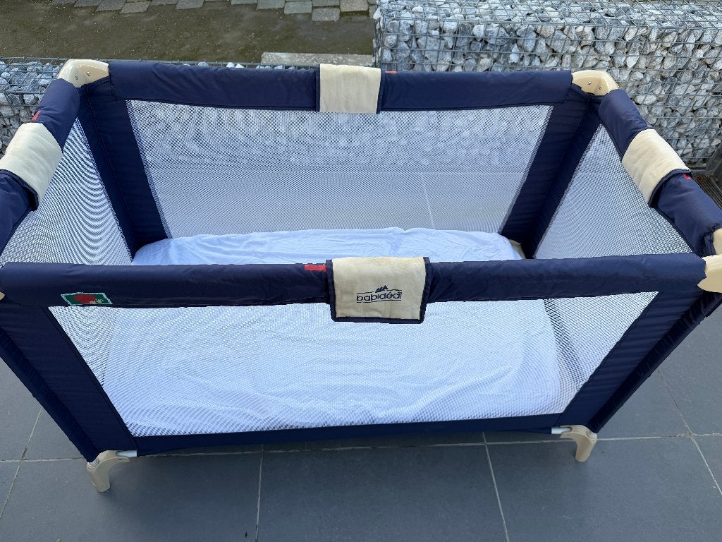 Reisbed, inclusief matras en hoeslaken, Kinderen en Baby's, Ophalen, Gebruikt, Matras
