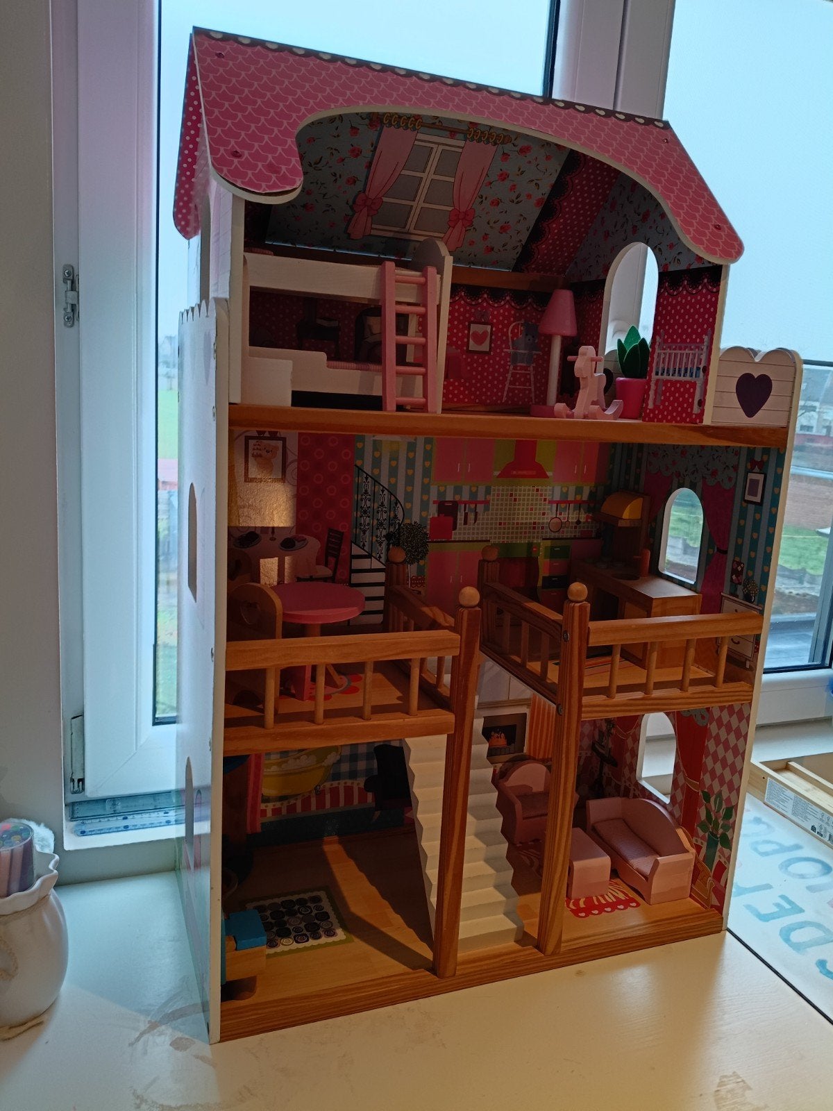 Groot poppenhuis met toebehoren, Kinderen en Baby's, Speelgoed | Poppenhuizen, Ophalen