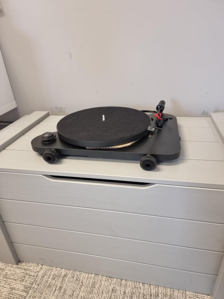 Pro-Ject | VT-E R OM5e | Platenspeler | Zwart, Audio, Tv en Foto, Platenspelers, Overige merken, Ophalen of Verzenden, Zo goed als nieuw