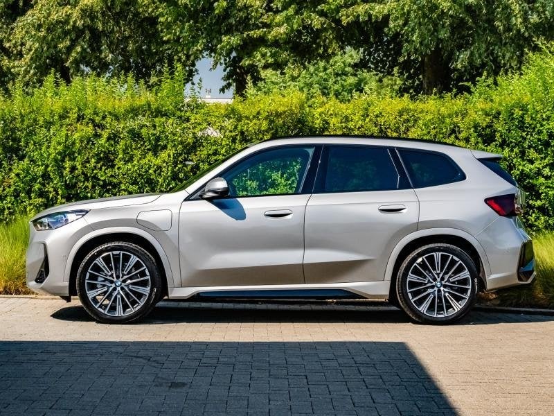 BMW X1 xDrive 30e /M-Pack/xDrive/HUD/Trekhaak, 241 kW, 326 pk, Bedrijf, 5 deurs
