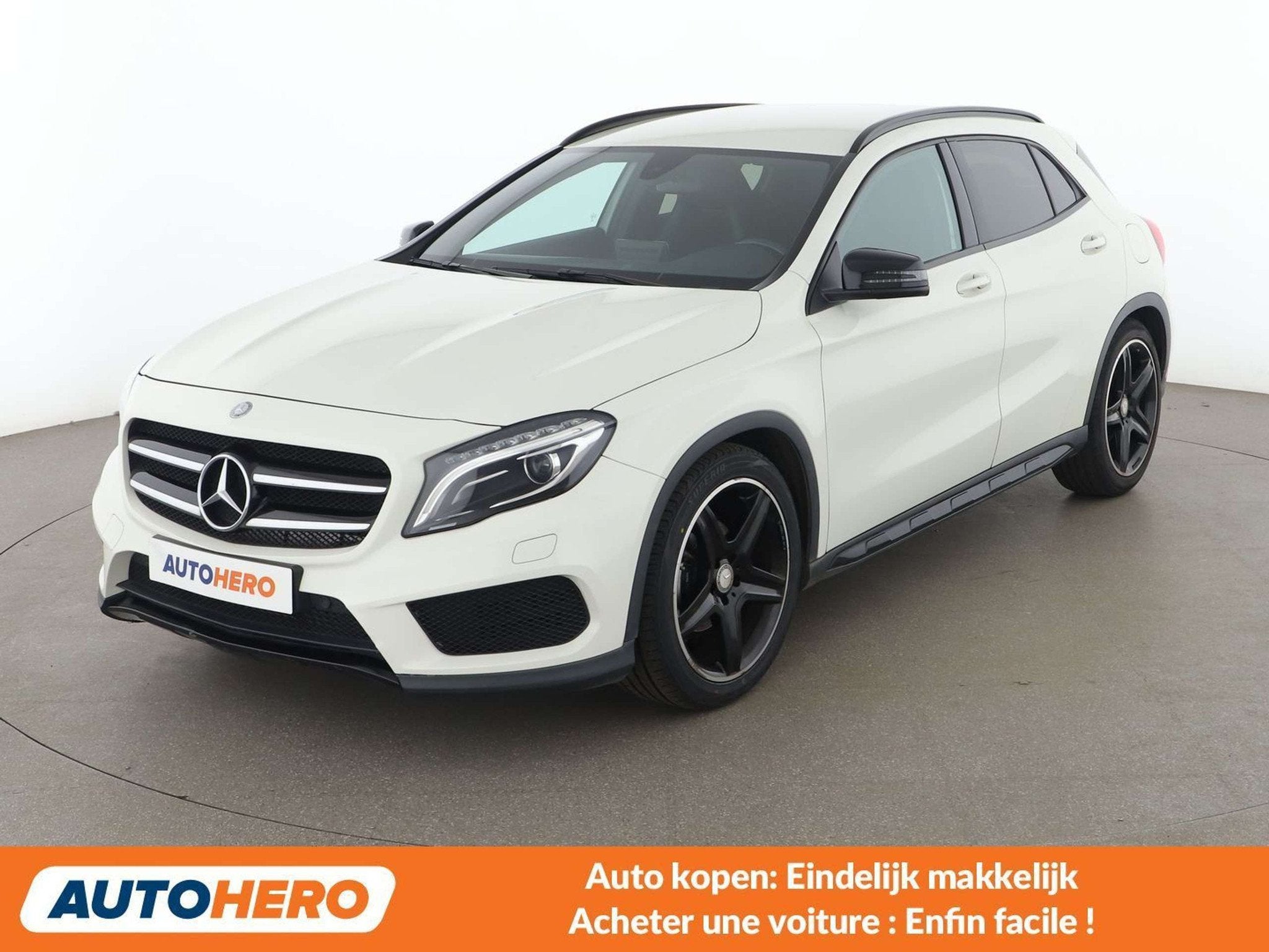 Mercedes-Benz GLA 180 GLA 180 AMG Line, Autos, Achat, Volant multifonction, Noir, 5 portes