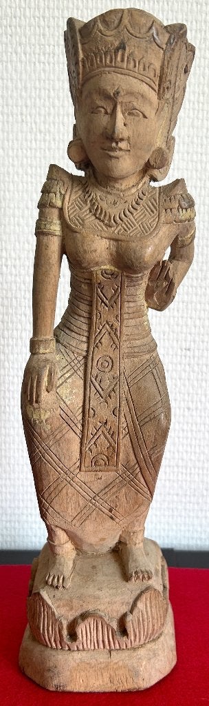 Oude houten sculptuur van een godin - Bali - 1930, Antiek en Kunst, Hout, Gesneden, Ophalen of Verzenden, Indonesië