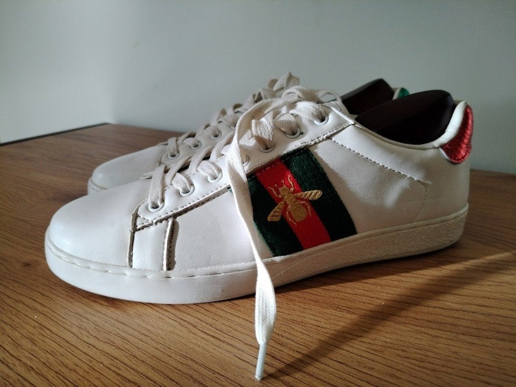 Gucci ace sneakers maat 42, Vêtements | Hommes, Chaussures, Enlèvement ou Envoi, Gucci ace bee, Comme neuf, Blanc