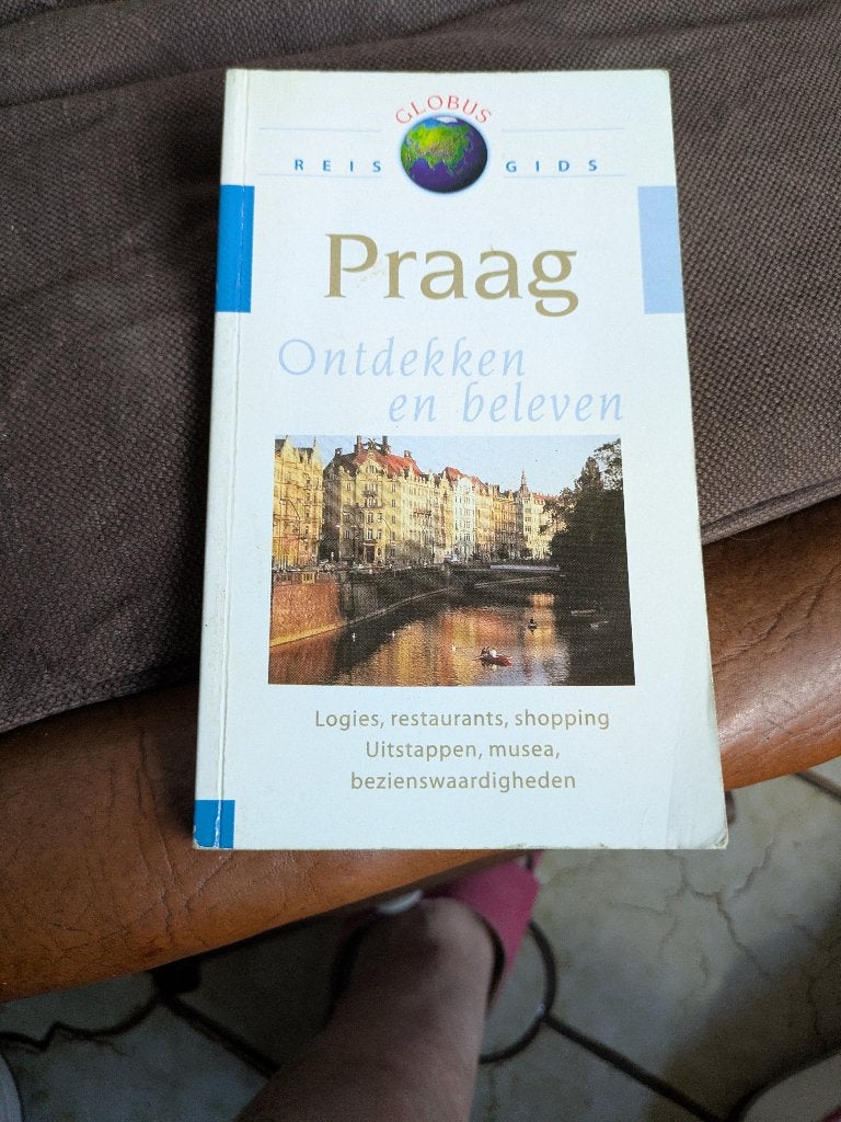 Praag, Ophalen of Verzenden, Gelezen, Reisgids of -boek