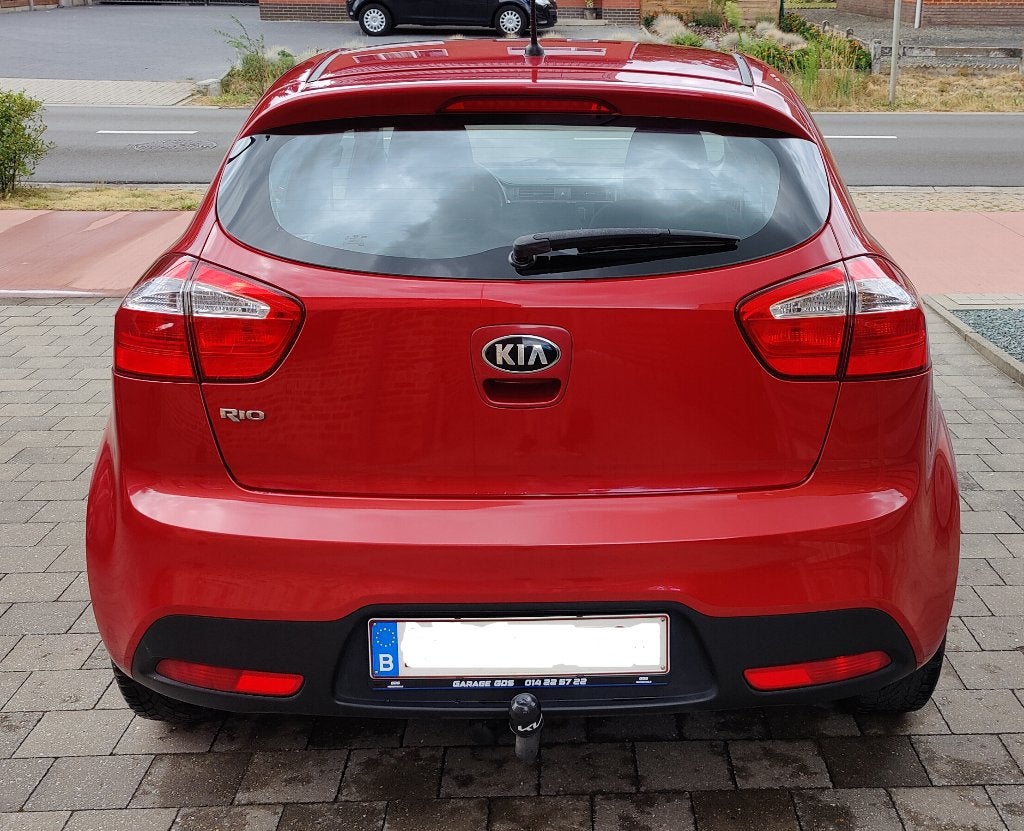 Kia Rio 1.2 Benzine, Airco, Trekhaak, 5 Deurs - Goede staat, Auto's, 5 deurs, Particulier, Rio, Rood