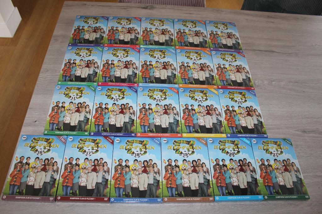 Fc de kampioenen dvd reeks 21 seizoenen nieuw en alle films, Cd's en Dvd's, Dvd's | Tv en Series, Nieuw in verpakking, Komedie