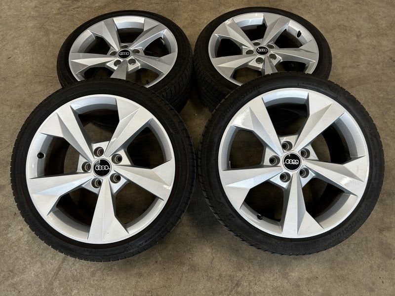18 inch originele velgen + zomerbanden Audi A3 8Y 8Y0601025J, Pneus et Jantes, Pneus été, -, 18 pouces