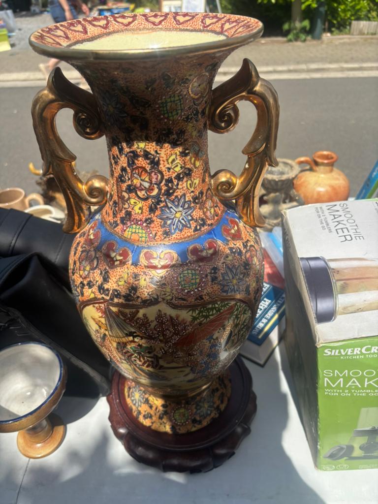 Vase chinois, Enlèvement
