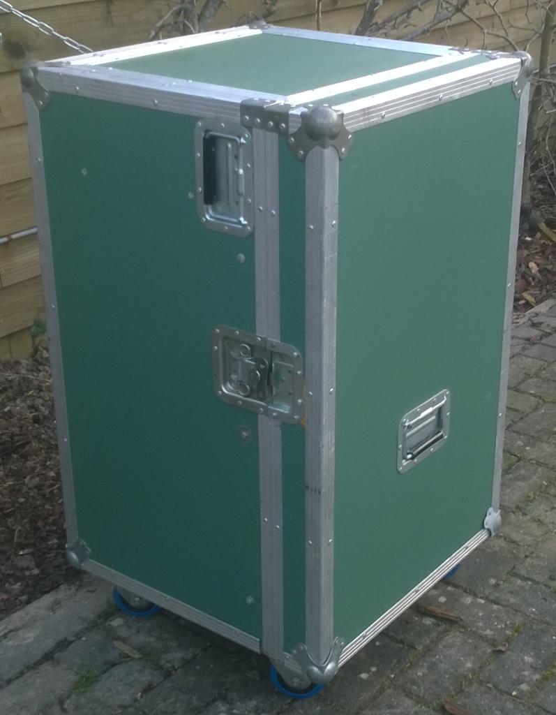 Mix-rack of tape-rack op wielen 19 inch 16HE, Muziek en Instrumenten, Behuizingen en Koffers, Ophalen of Verzenden, Gebruikt, Overige instrumenten