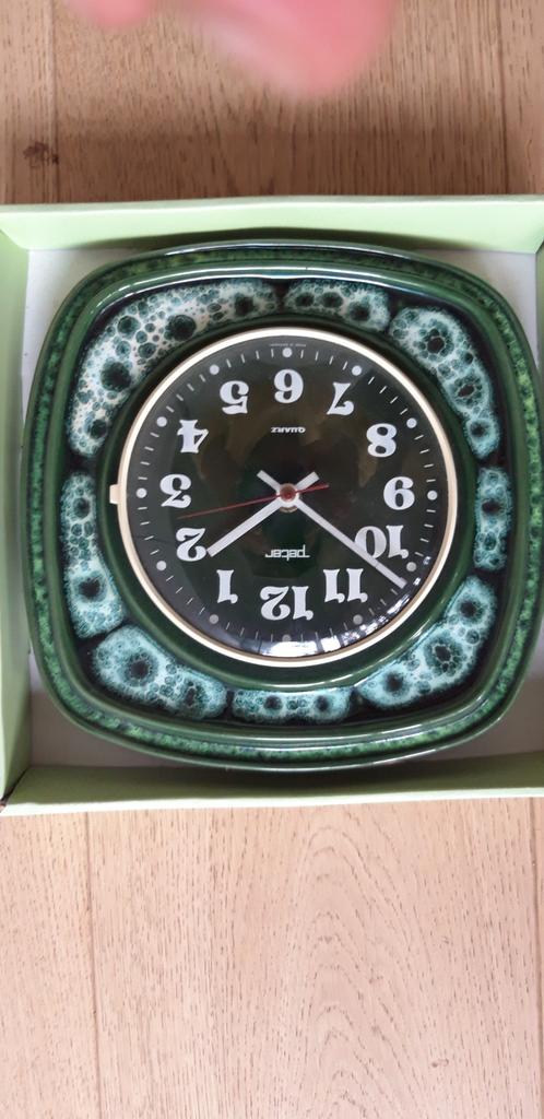 Vintage Peter Quartz klok, Antiek en Kunst, Verzenden