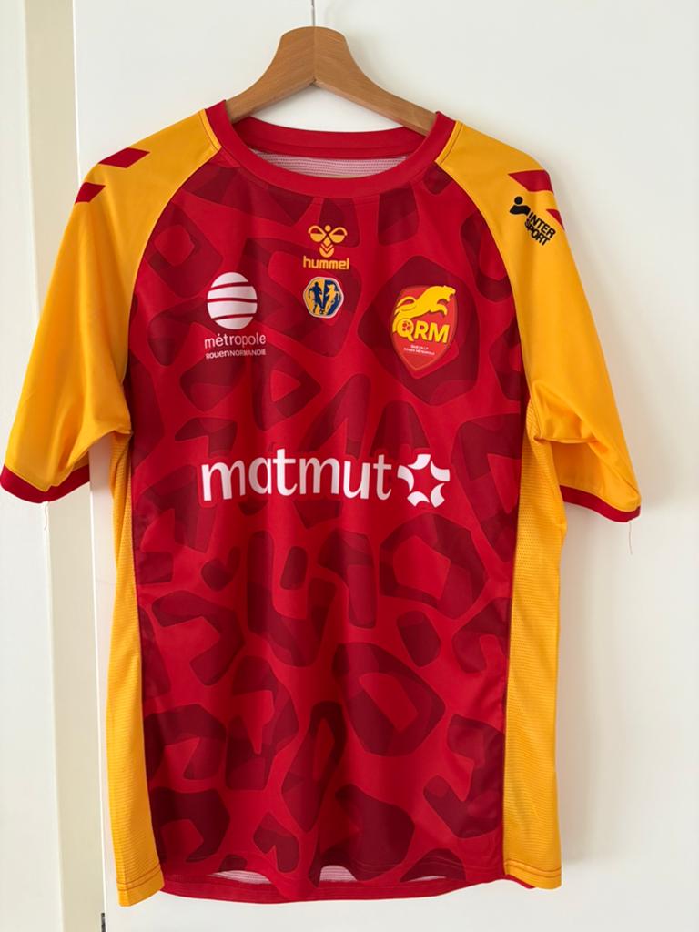 Matchworn shirt (signed) Quevilly-Rouen-Métropole, Verzamelen, Ophalen of Verzenden, Zo goed als nieuw