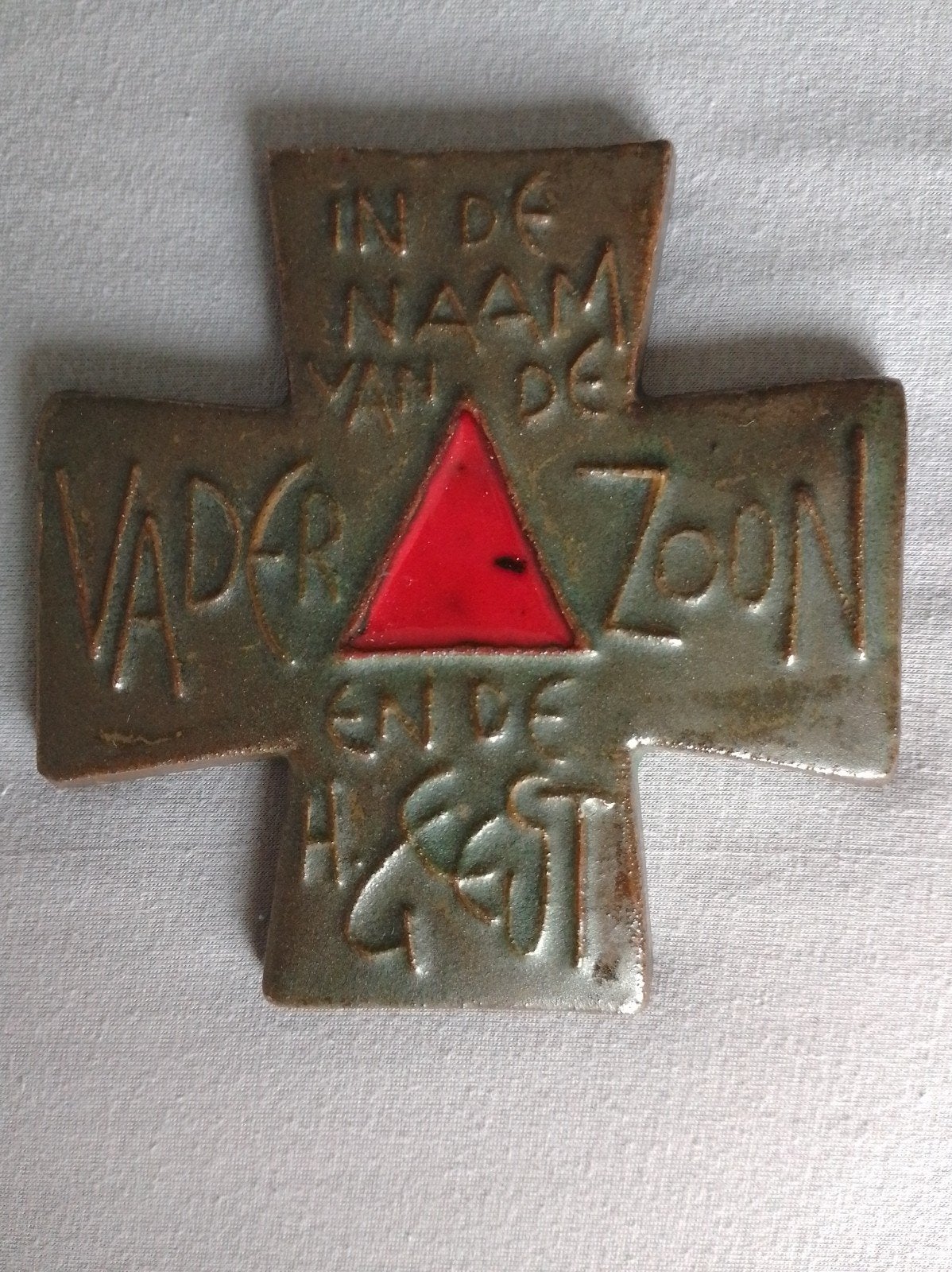 Terracotta mid century kruisje, stijl Perignem, Ophalen of Verzenden