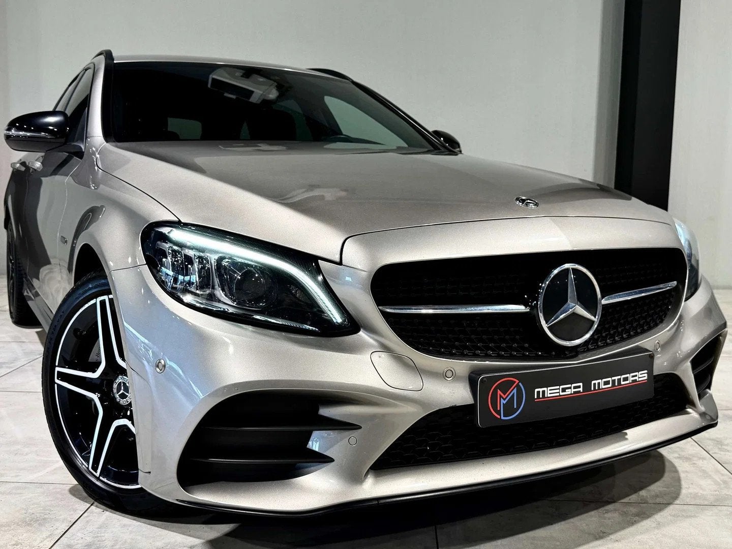 Mercedes-Benz C-CLASS 300 e PACK AMG" PACK NiGHT" ! BTW/TVA, Autos, Argent ou Gris, Achat, Entreprise, https://public.car-pass.be/vhr/ed151826-0062-4c9d-8c80-2d9e009ffcbc