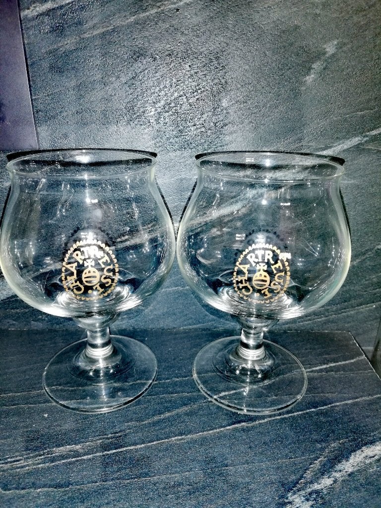 Chartreuse glas, Collections, Verres & Petits Verres, Enlèvement, Comme neuf, Autres types