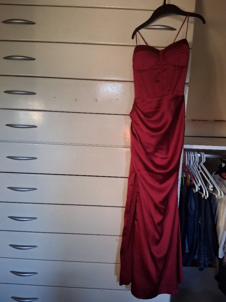Kleed, Ophalen, Nieuw, Maat 38/40 (M), Rood
