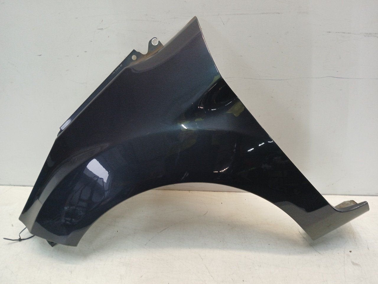 Spatbord links voor Ford Fiesta, Onderdelen@venauto.nl, Van der Ven Autorecycling B.V., Ettenseweg 76, 4706 PB Roosendaal, The Netherlands
