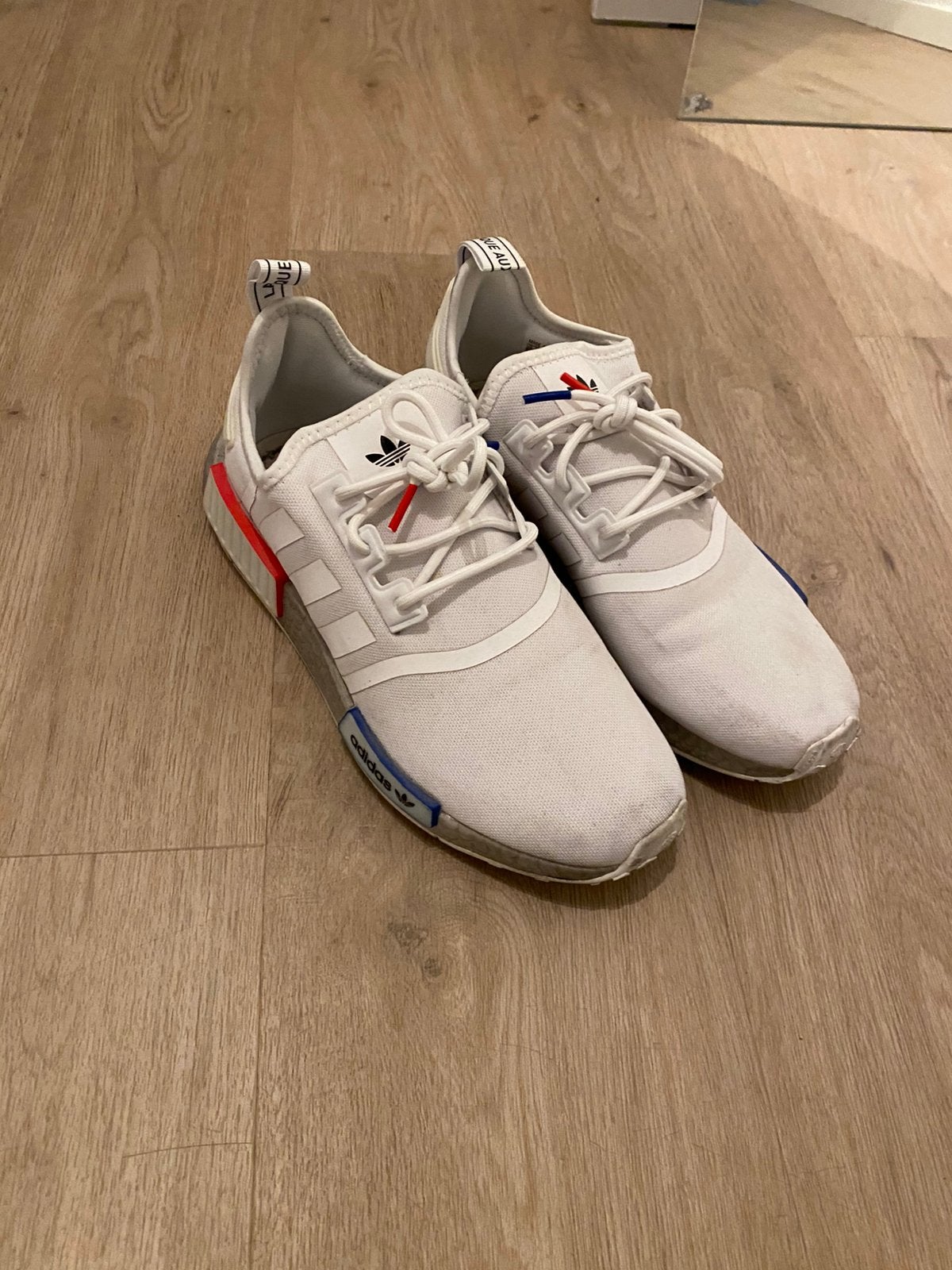 Basket Adidas, Ophalen, Gedragen