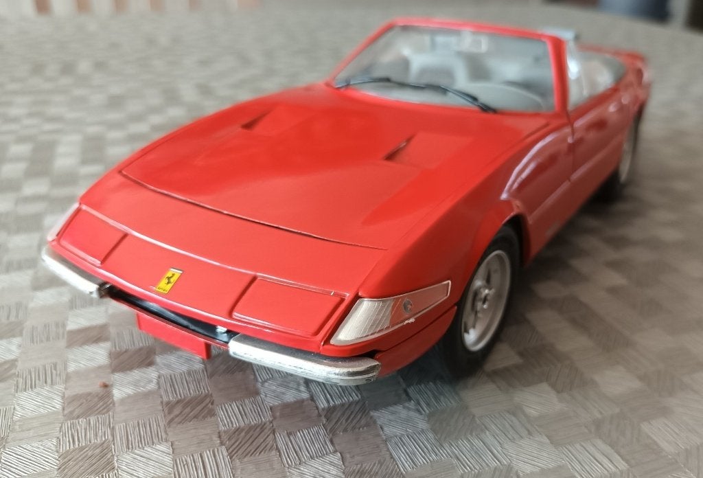 Ferrari Daytona 365GTS/4 - Cabriolet (1969) schaal 1:18, Ophalen of Verzenden, Zo goed als nieuw, Auto, Overige merken
