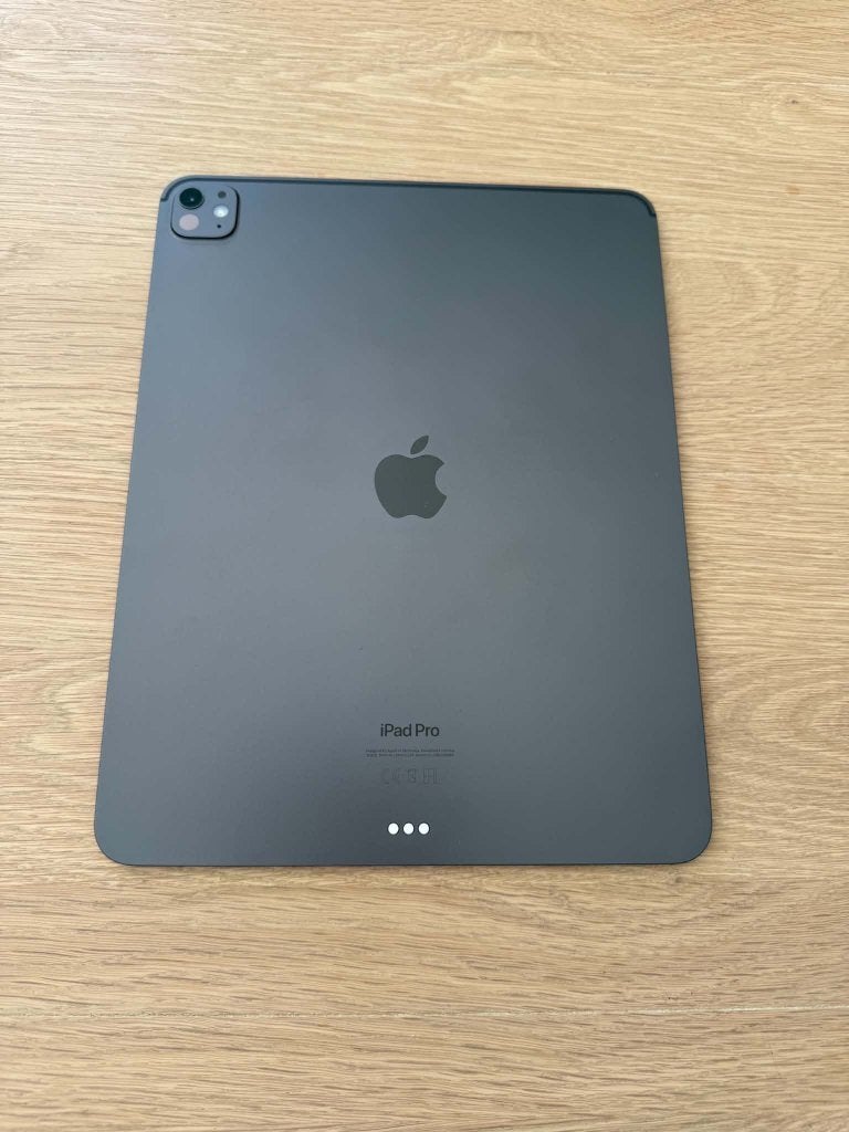 iPad Pro 13" M4 256 Go Space Black - Comme neuf - Avec coque, Computers en Software, Ophalen, 13 inch of meer, Apple iPad, Zwart