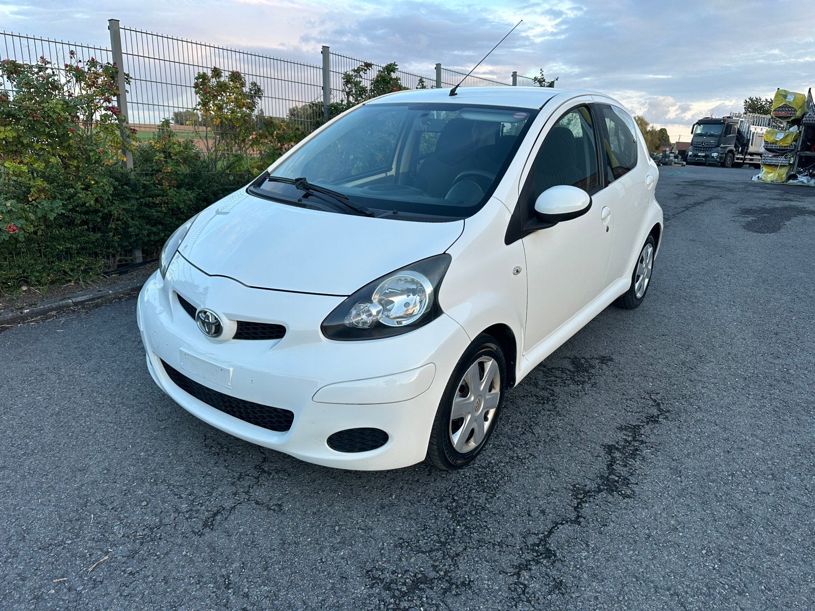 Toyota Aygo Bj..2011..1.0 benzine..96.000km..Euro ,5, Auto's, Euro 5, Bedrijf, Handgeschakeld, https://public.car-pass.be/vhr/f7729863-699b-47c5-aab2-e64bb5b9f611