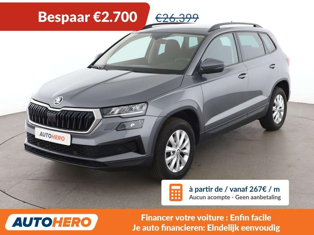 Skoda Karoq 1.5 TSI ACT Ambition (bj 2023, automaat), Auto's, Stof, Skiluik, Karoq, 5 zetels