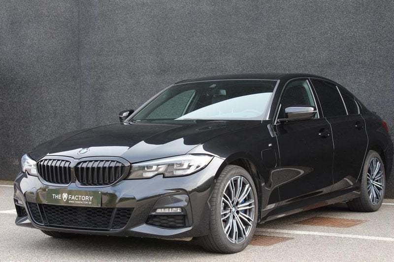 BMW Série 3, Auto's, Automaat, 4 deurs, 4 cilinders, Leder en Stof