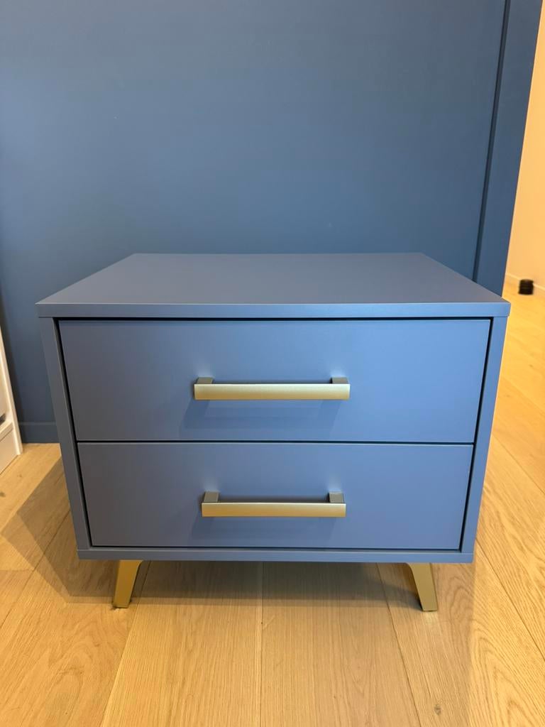 Lot de 2 superbes tables de chevet bleues - état COMME NEUF!, Maison & Meubles, Armoires | Commodes, Comme neuf, Enlèvement