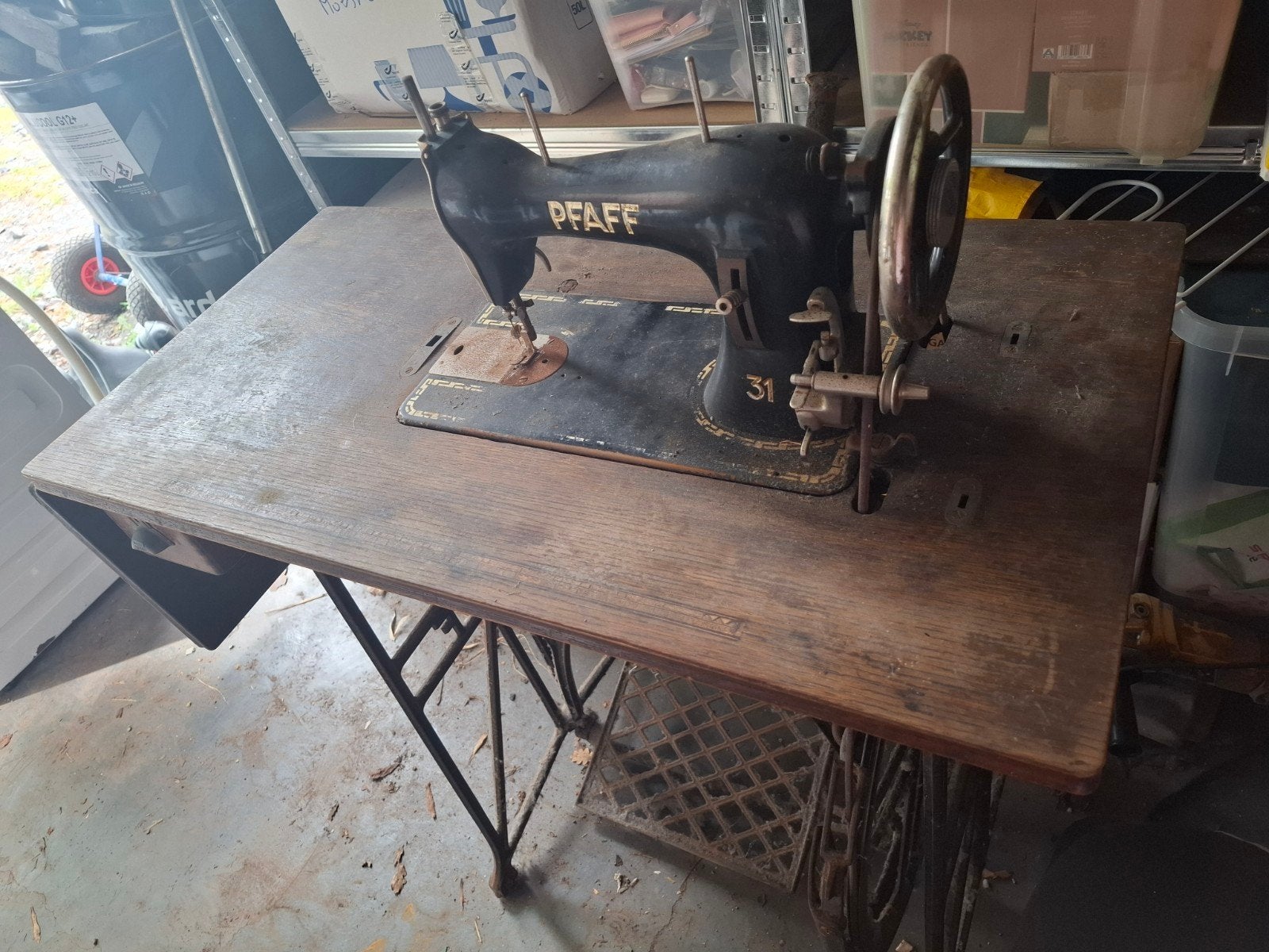 Naaimachine pfaff 31, Ophalen