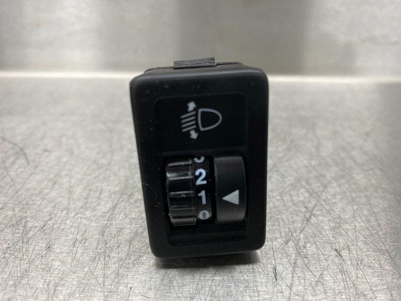 COMMUTATEUR PHARE REGLAGE C Suzuki Baleno (EW / FW), Utilisé, Suzuki