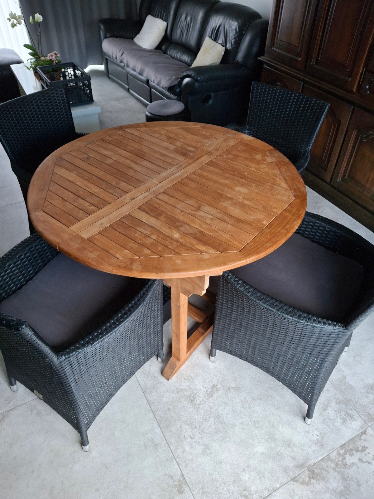 Teak tafel en 4 rotan stoelen, Ophalen, 4 zitplaatsen, Gebruikt, Hardhout