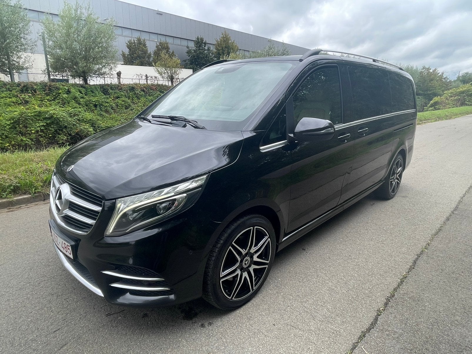 Te koop Mercedes-Benz V250 CDI met AMG-pakket, bouwjaar 2019, Auto's, Mercedes-Benz, Automaat, Dealer onderhouden, Monovolume