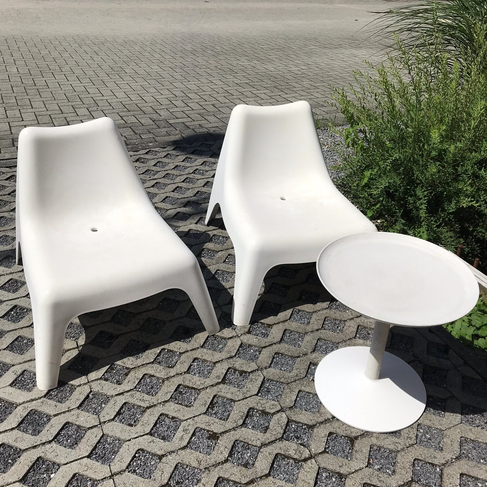 Fauteuils et table Ikea, Utilisé