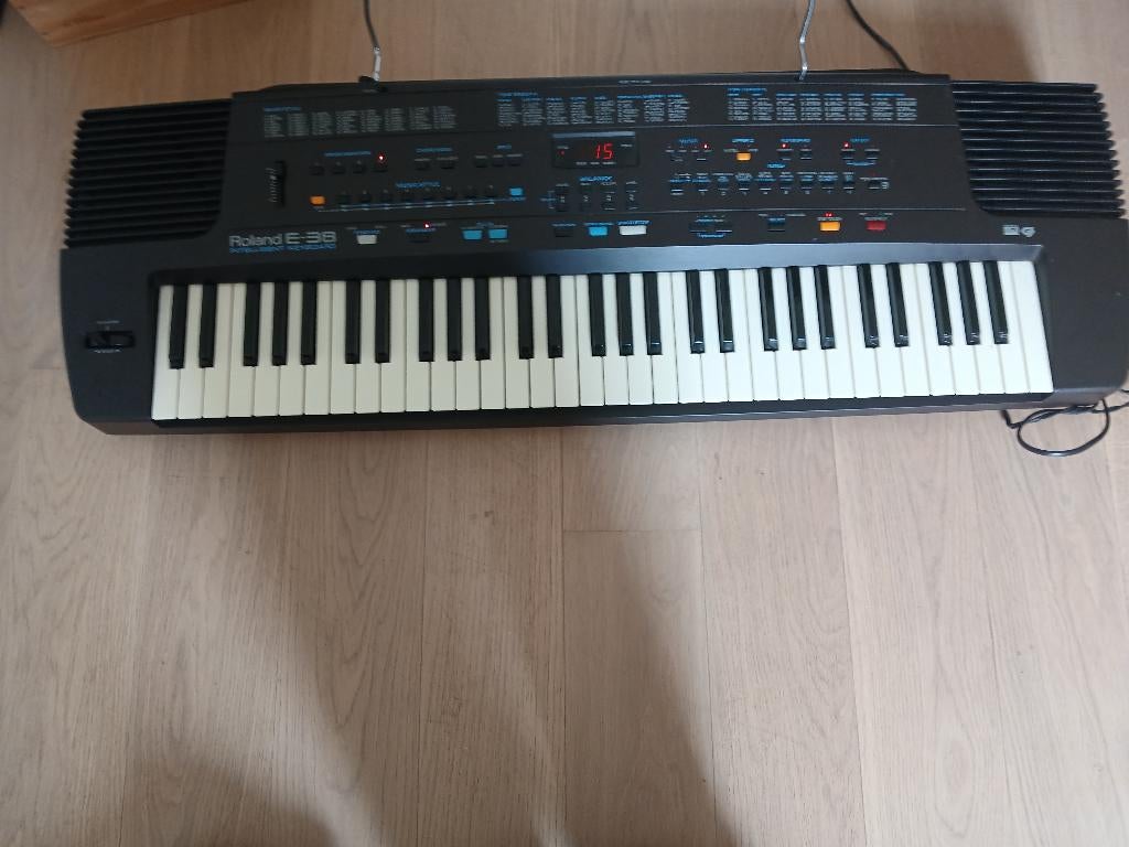 Clavier intelligent Roland E-38, 61 touches, Sensitif, Roland, Enlèvement