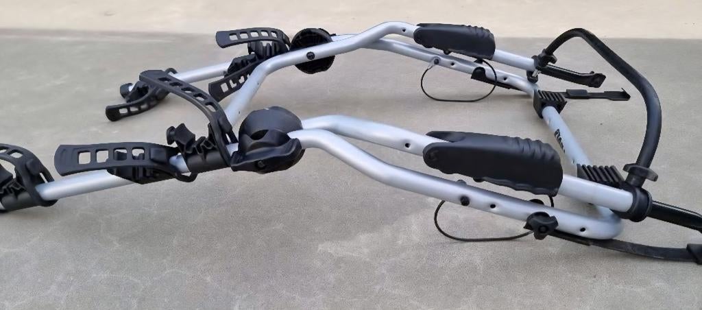 Thule fietsendrager koffer, Ophalen, 3 fietsen of meer, Zo goed als nieuw, Achterklepdrager
