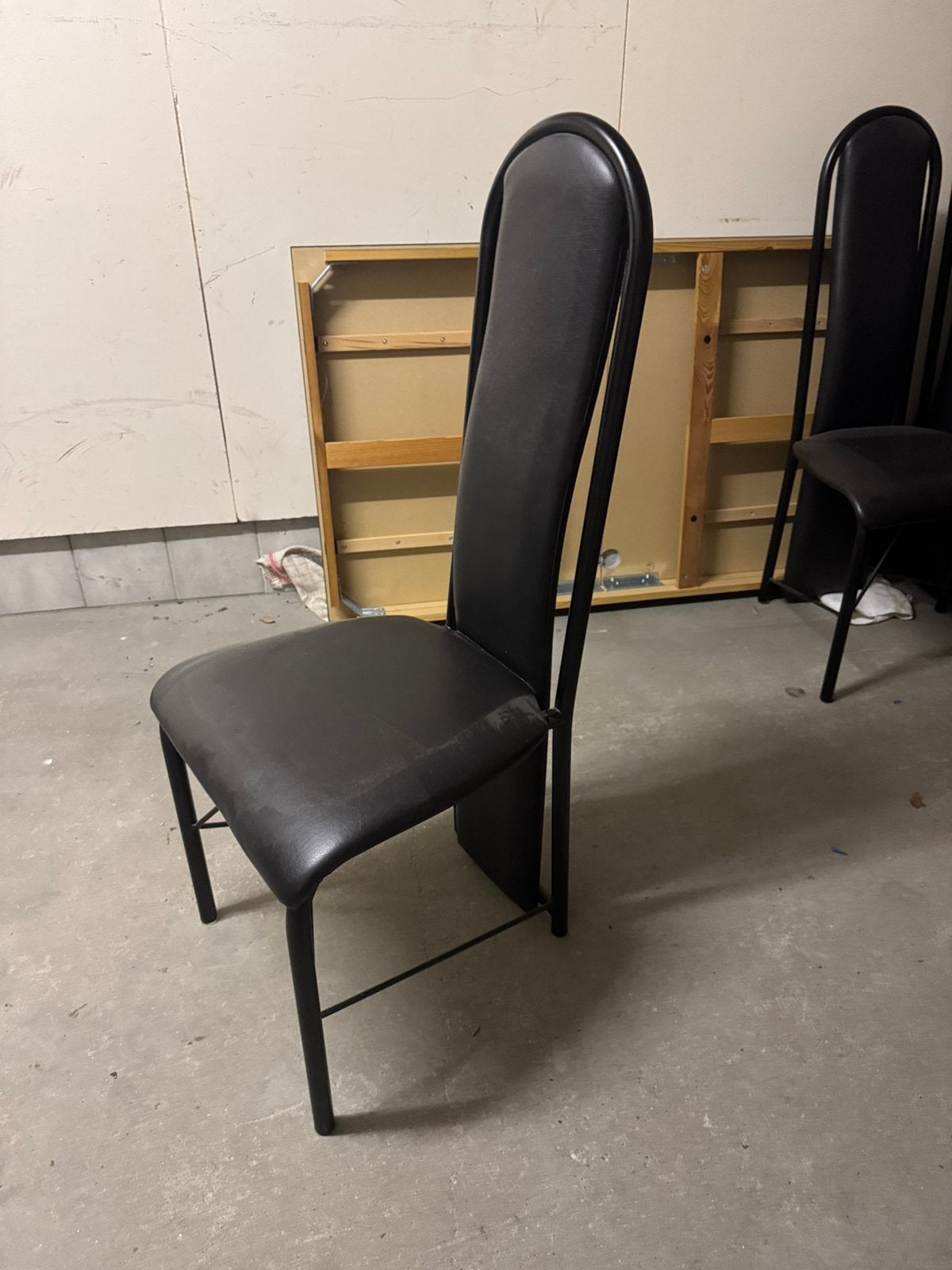 Chaises de salle à manger noires, Enlèvement, Comme neuf