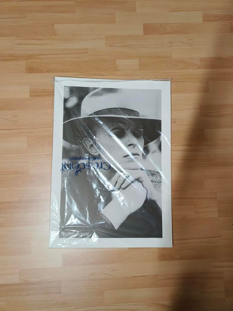 David Bowie, Verzamelen, Ophalen