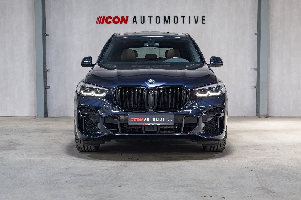 BMW G05 X5 45E - M PACK | PANO | LUCHTVERING | 22" | COMFORT, Automaat, 2995 cc, Blauw, Leder