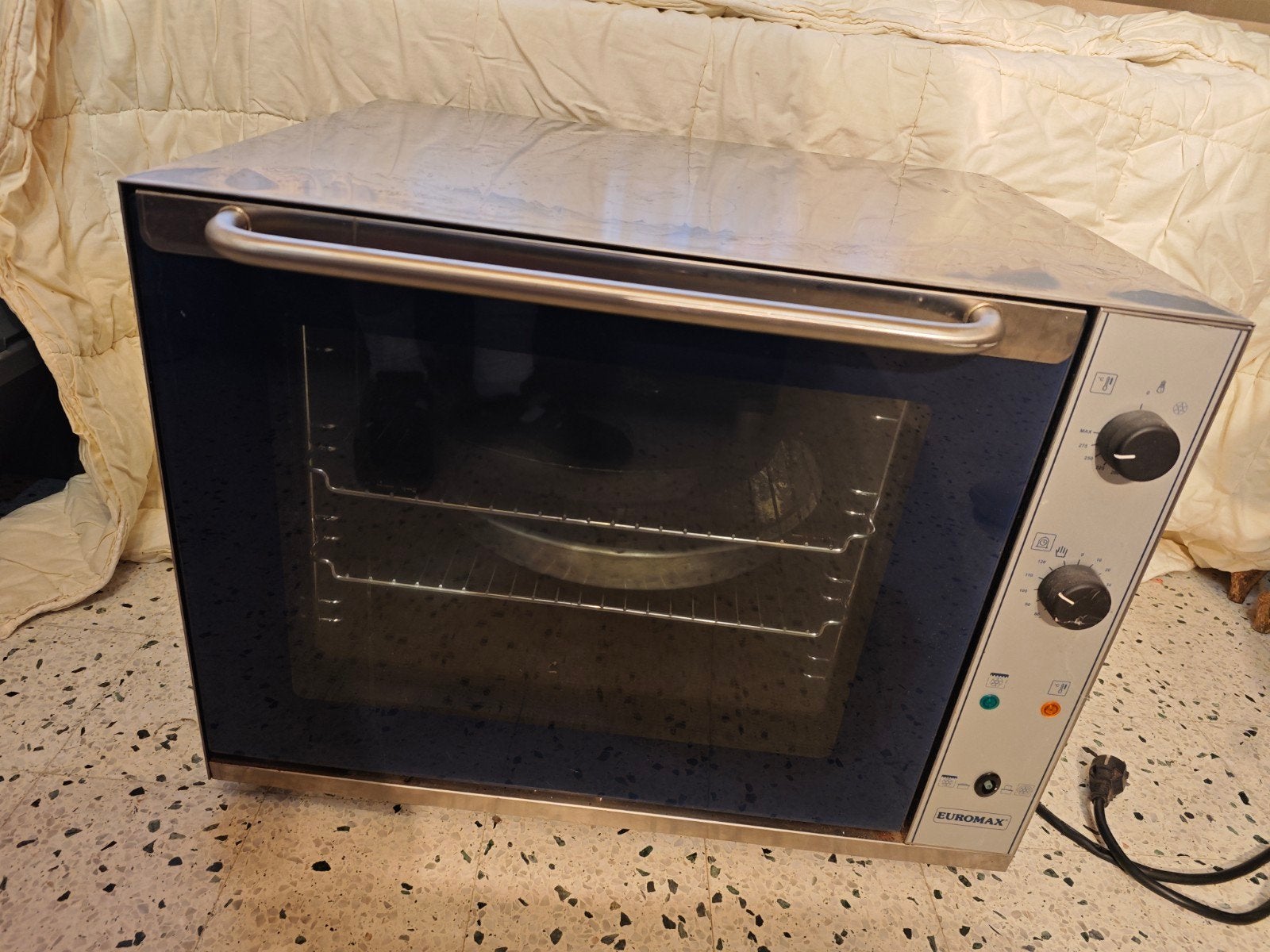 industriële oven merk euromax 220volt, Elektronische apparatuur, Ophalen, Oven