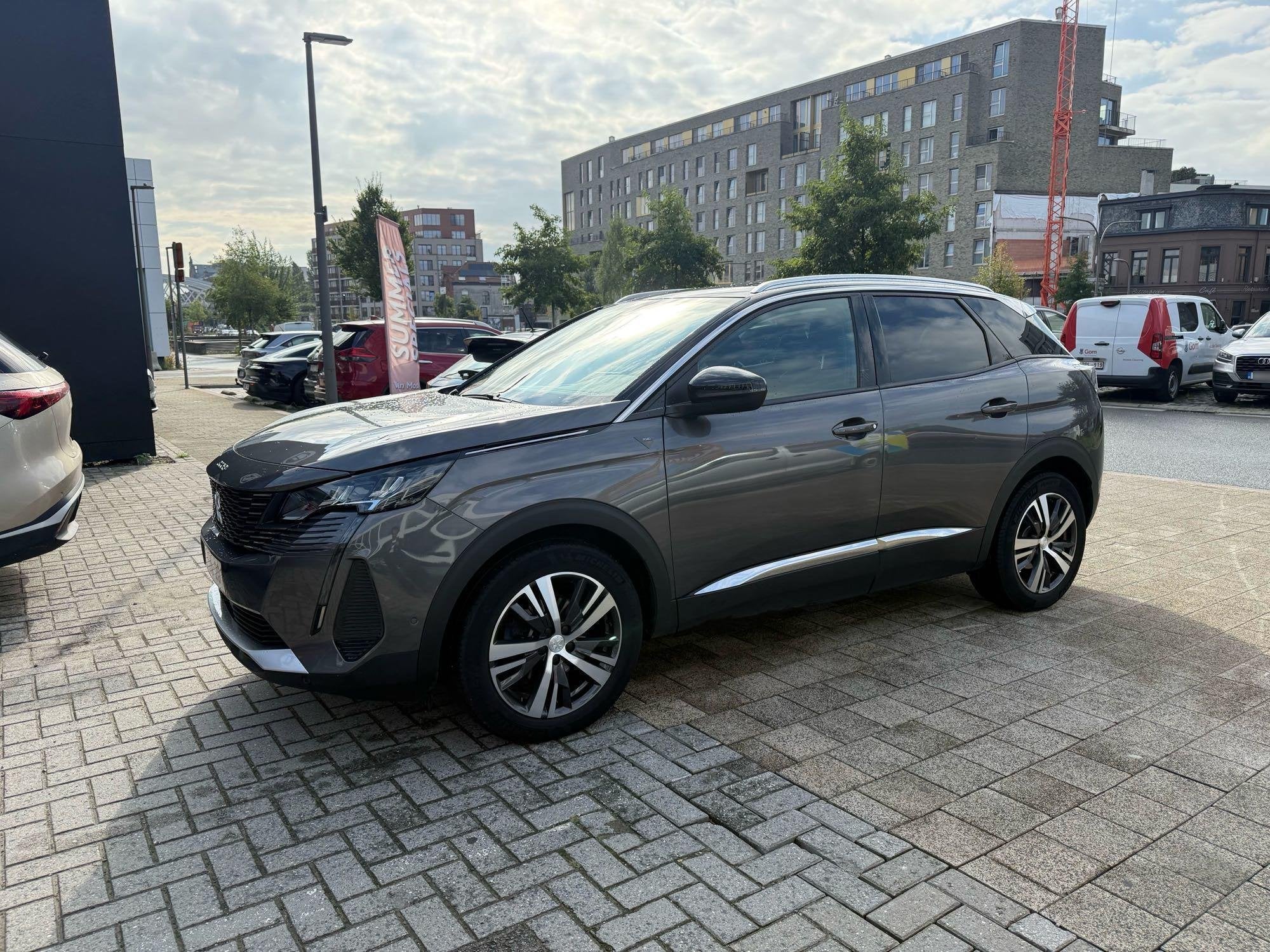 Peugeot 3008 1.5 BlueHDi 96kW S&S EAT8 Roadtrip, Argent ou Gris, Entretenue par le concessionnaire, 131 ch, 5 portes