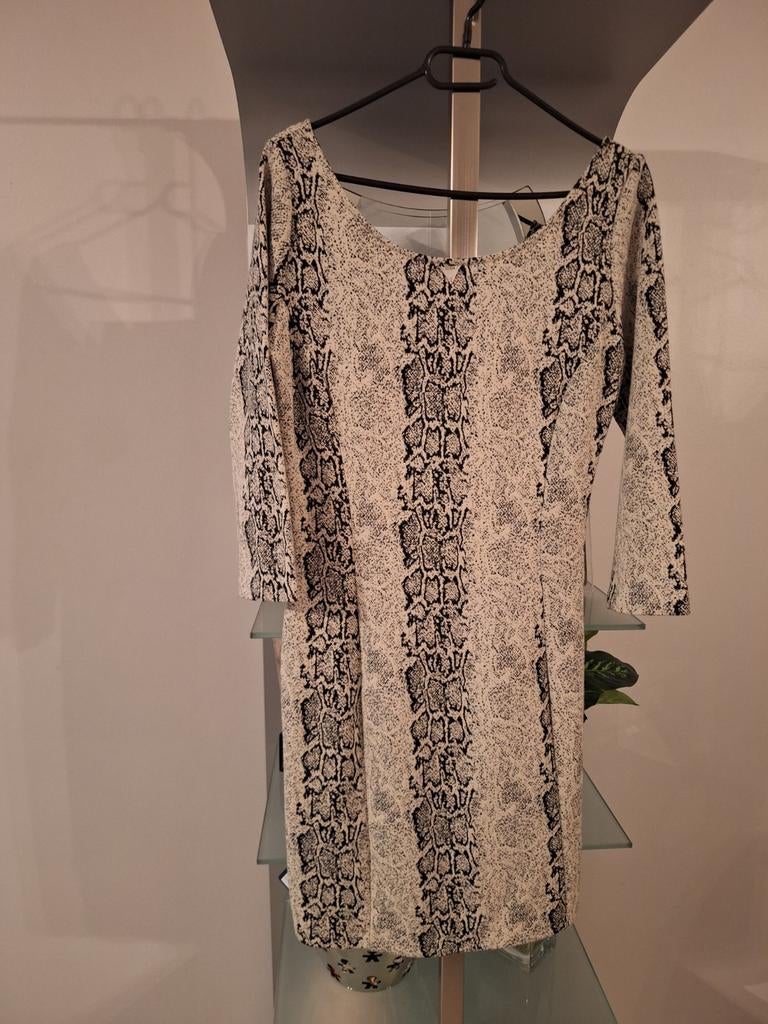 Robe Guess taille M, Vêtements | Femmes, Enlèvement, Taille 38/40 (M)