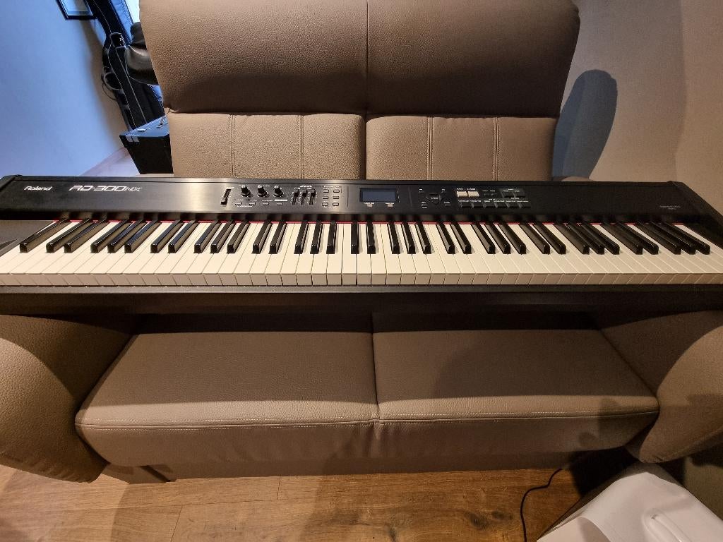 Roland RD 300 NX, Musique & Instruments, 88 touches, Roland, Enlèvement, Utilisé