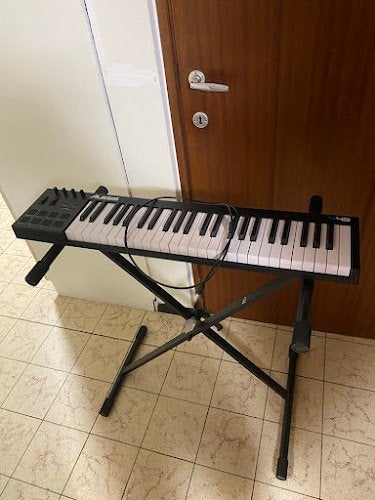Alesis V49 clavier maître USB MIDI + pied réglable, Muziek en Instrumenten, Ophalen, Zo goed als nieuw, 49 toetsen