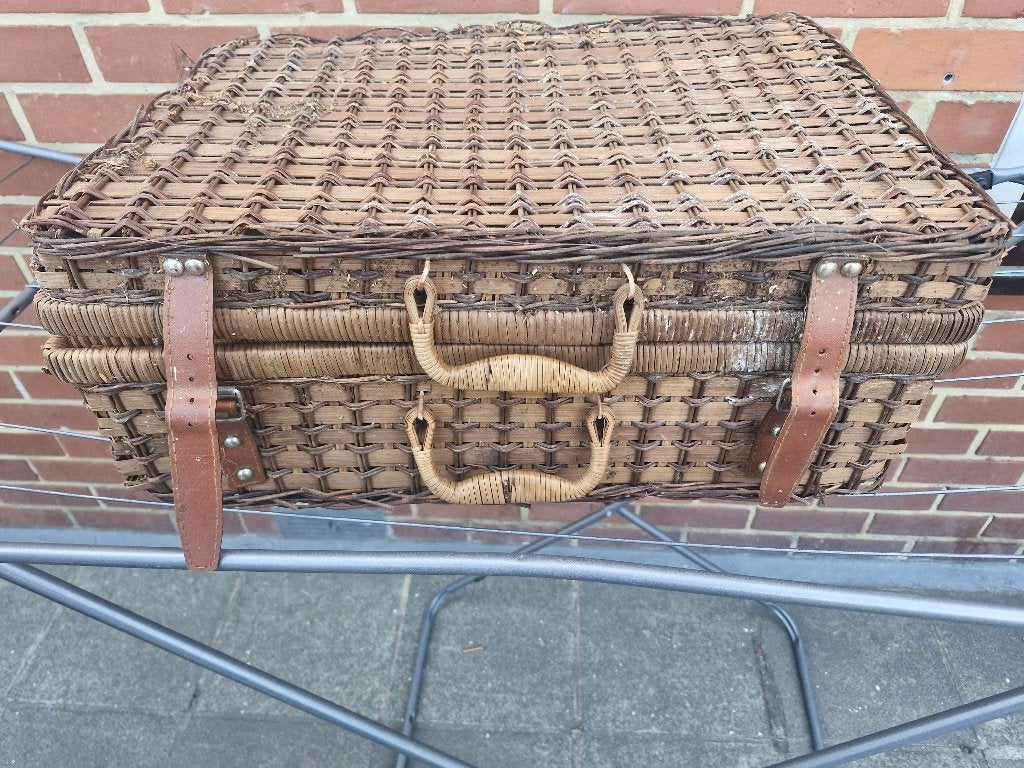 Valise pic nic, Enlèvement, Utilisé
