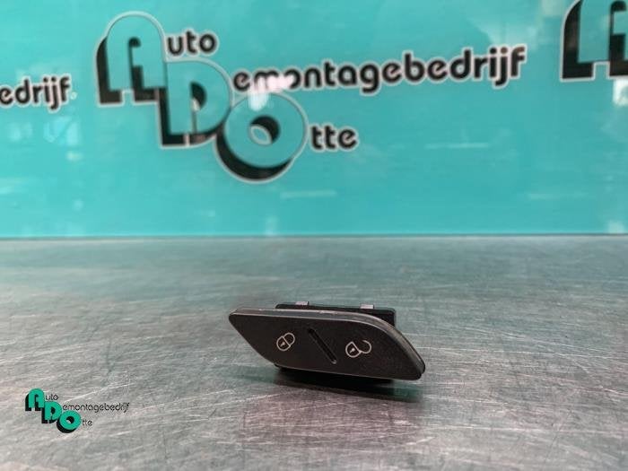 Commutateur verrouillage central des portes d'un Volkswagen, Volkswagen, -, 3 mois de garantie, Utilisé