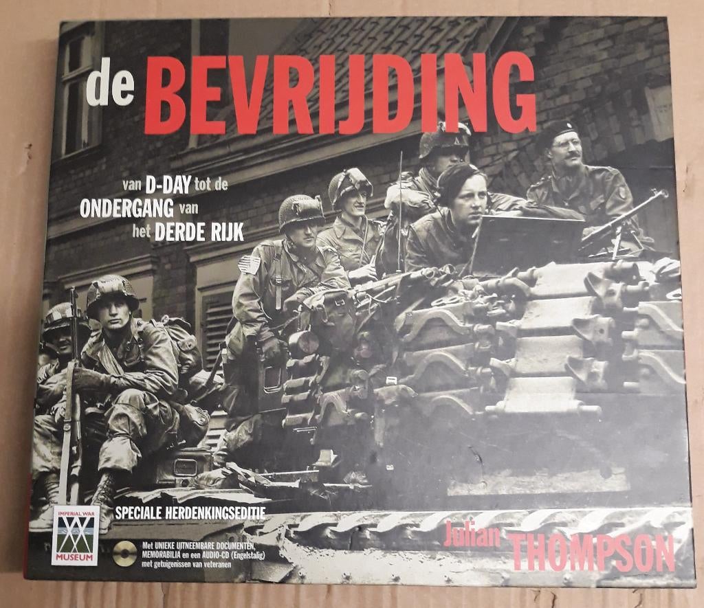 Boek met memorabilia "De Bevrijding", Collections, Objets militaires | Seconde Guerre mondiale, Enlèvement ou Envoi, Armée de terre