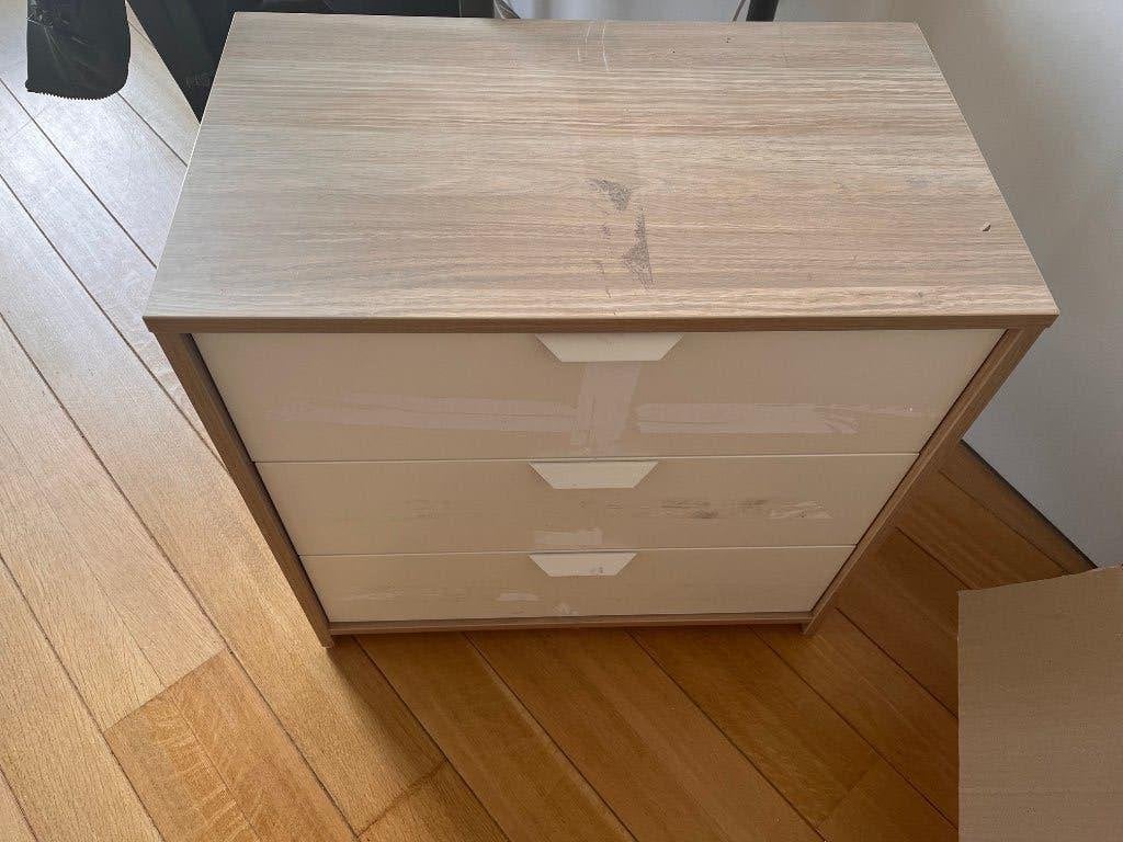 Commode à 3 tiroirs – À DONNER, 3 ou 4 tiroirs, 25 à 50 cm, Moins de 100 cm, Enlèvement